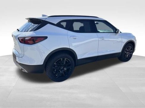 Certified 2022 Chevrolet Blazer LT w/ Sound & Technology Package AWD/4WD image 5