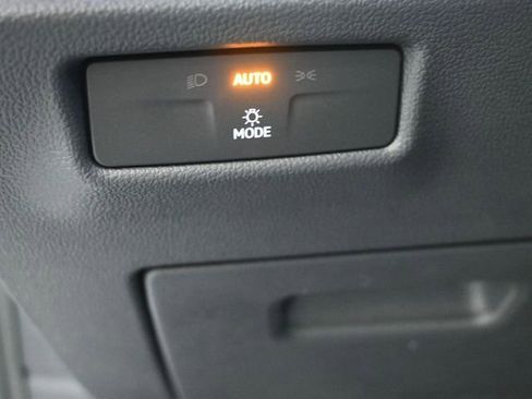 New 2026 Volkswagen Tiguan SE R-Line image 21