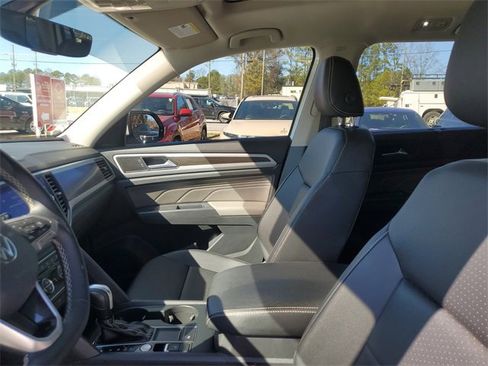 Used 2021 Volkswagen Atlas SE w/ Panoramic Sunroof Package image 17