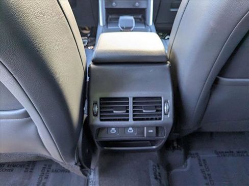 Used 2024 Land Rover Discovery Sport Dynamic SE image 19
