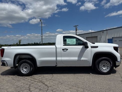Used 2026 GMC Sierra 1500 Pro AWD/4WD image 5