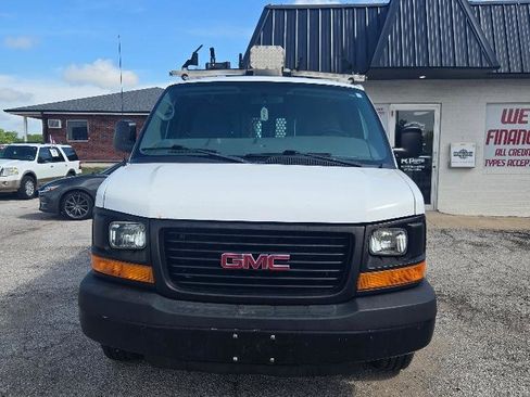 Used 2014 GMC Savana 3500 RWD image 2