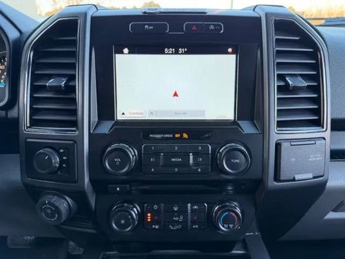 Used 2017 Ford F150 XLT w/ Equipment Group 302A Luxury image 15