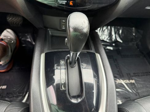 Used 2015 Nissan Rogue SL AWD/4WD image 17