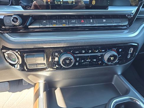 New 2026 Chevrolet Silverado 1500 High Country AWD/4WD image 18