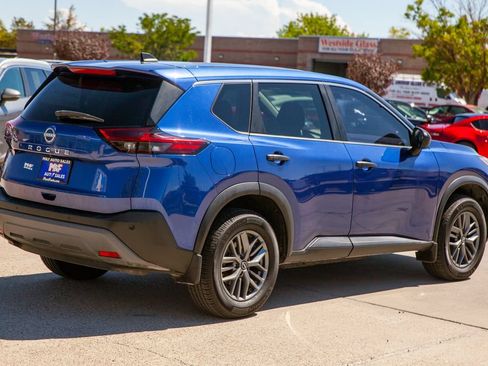 Used 2022 Nissan Rogue S FWD image 5