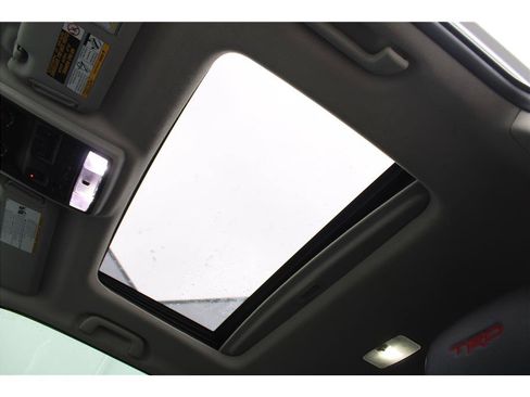 Used 2020 Toyota 4Runner TRD Off-Road Premium w/ Moonroof Package AWD/4WD image 38