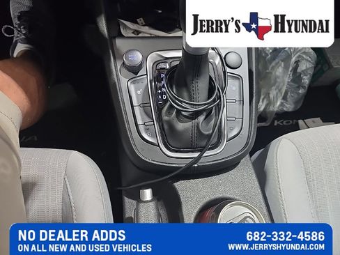 Used 2023 Hyundai Kona SEL w/ Convenience Package FWD image 13