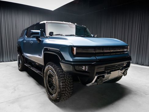 Used 2024 GMC Hummer EV 3X w/ Omega Edition AWD/4WD image 8