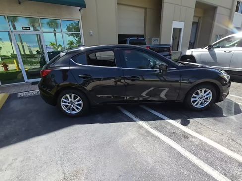 Used 2015 MAZDA MAZDA3 i Grand Touring FWD image 2