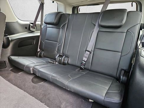 Used 2020 Chevrolet Suburban LT w/ Luxury Package AWD/4WD image 26