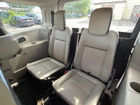 Used 2015 Ford Transit Connect Titanium FWD image 29