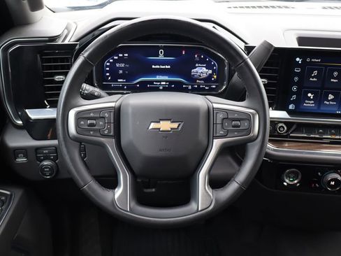 Used 2023 Chevrolet Silverado 1500 LT image 17