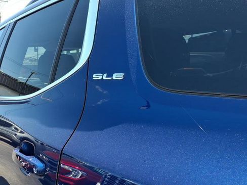 Used 2023 GMC Acadia SLE w/ Driver Convenience Package AWD/4WD image 11