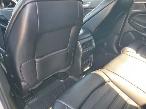 Certified 2024 Ford Edge SEL image 12