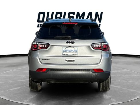 Used 2024 Jeep Compass Latitude w/ Convenience Group image 5