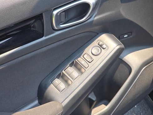 Used 2025 Honda Civic Sport image 22
