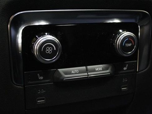 New 2026 GMC Yukon XL Denali w/ Sun & Power Step Package AWD/4WD image 17
