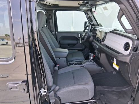 New 2026 Jeep Gladiator Sport image 25