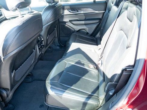 Certified 2023 Jeep Grand Cherokee Limited RWD image 28