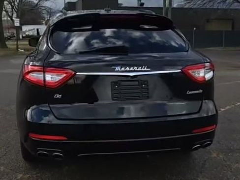 Used 2017 Maserati Levante w/ Sport Package image 26