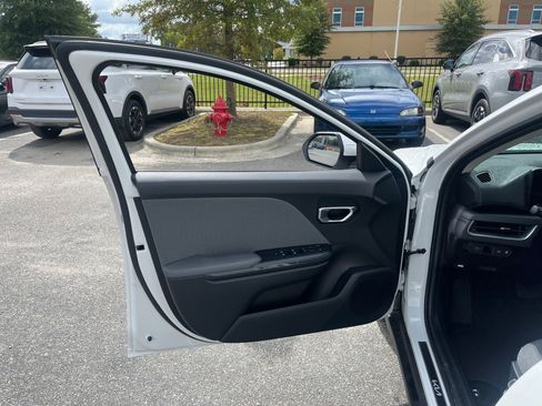 New 2025 Kia K4 EX image 14