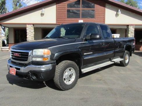 Used 2003 GMC Sierra 2500 SLE w/ Skid Plate Package AWD/4WD image 2