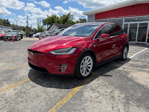 Used 2018 Tesla Model X 100D AWD/4WD image 3