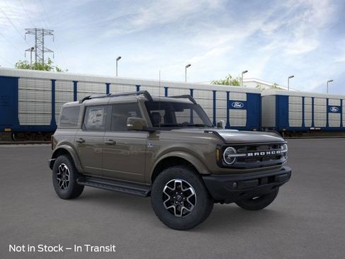 New 2025 Ford Bronco Outer Banks image 8