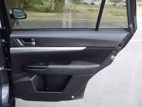 Used 2013 Subaru Outback 2.5i Premium w/ Popular Pkg 1B image 25