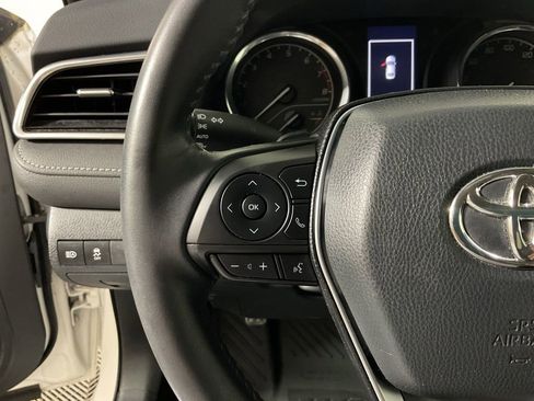 Used 2018 Toyota Camry SE FWD image 25