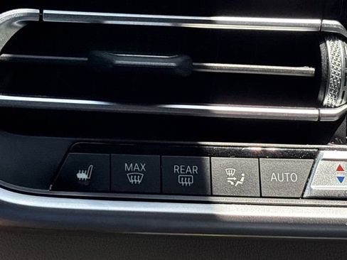 Used 2021 BMW X5 xDrive40i w/ M Sport Package AWD/4WD image 39