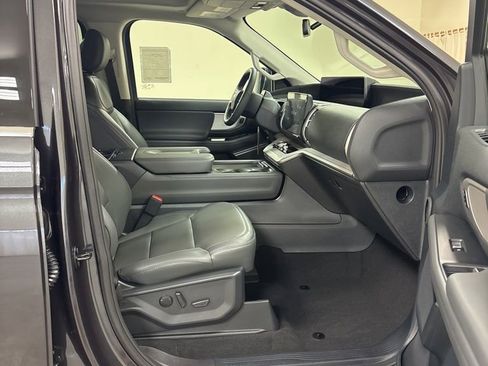 New 2026 Ford Expedition Active AWD/4WD image 32