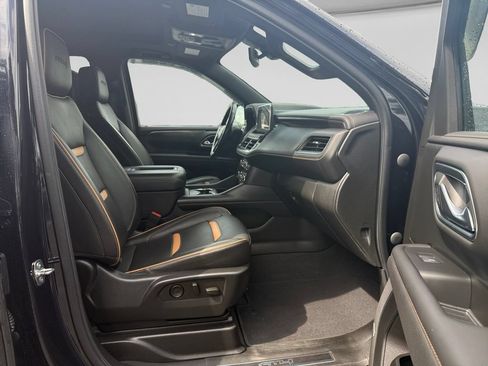 Used 2022 GMC Yukon XL AT4 w/ AT4 Premium Package AWD/4WD image 17