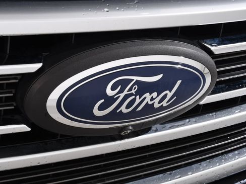 Used 2019 Ford F150 Limited w/ Trailer Tow Package AWD/4WD image 20