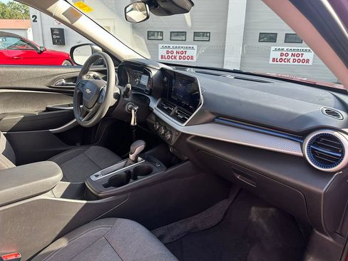 Used 2024 Chevrolet Trax LS w/ Driver Confidence Package FWD image 22