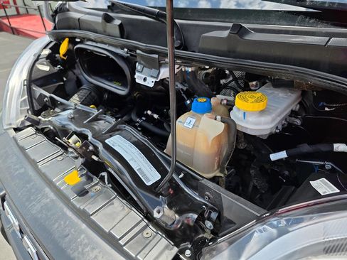 Used 2024 RAM ProMaster 2500 w/ Convenience Group image 22