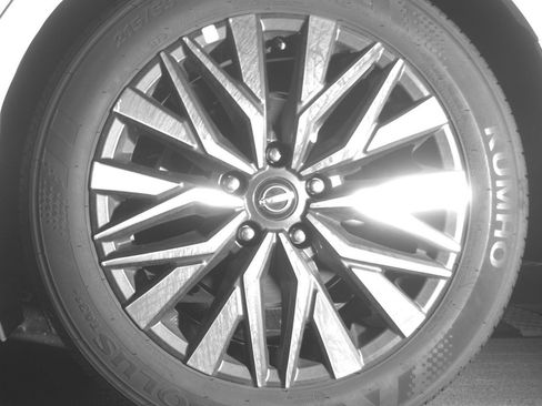 Used 2025 Nissan Altima 2.5 SV image 14