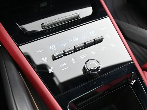 Used 2025 Porsche Cayenne S image 22
