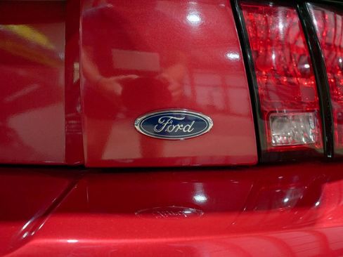 Used 2000 Ford Mustang GT RWD image 26