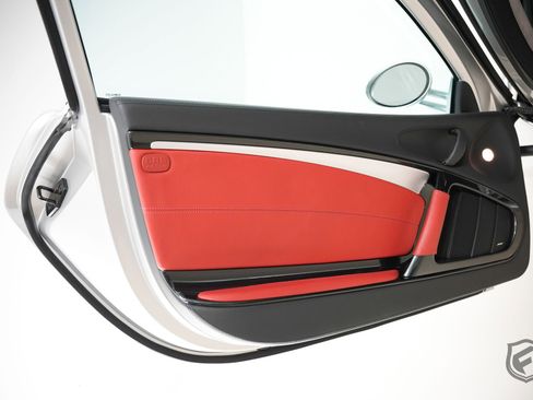 Used 2005 Mercedes-Benz SLR image 21