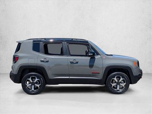 Used 2022 Jeep Renegade Trailhawk AWD/4WD image 4