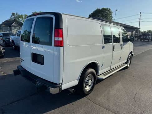 Used 2023 Chevrolet Express 2500 w/ Driver Convenience Package image 3