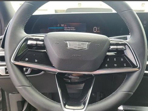 Used 2024 Cadillac Lyriq Tech RWD image 11