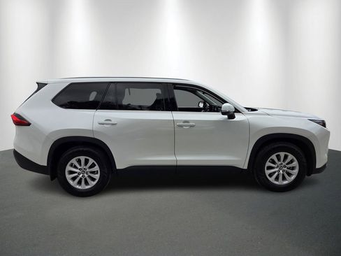 Used 2024 Toyota Grand Highlander AWD Hybrid image 8
