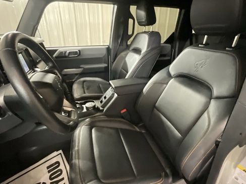 Used 2022 Ford Bronco Badlands w/ Sasquatch Package image 10