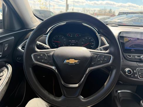 Used 2020 Chevrolet Malibu LT FWD image 14
