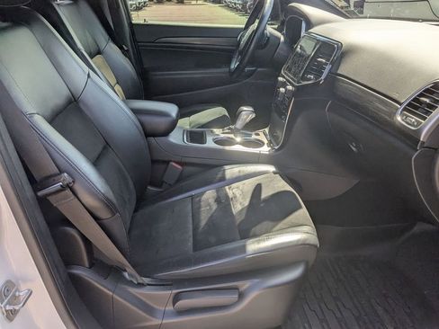 Used 2021 Jeep Grand Cherokee Laredo X AWD/4WD image 31