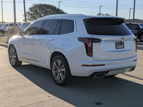 Used 2023 Cadillac XT6 Premium Luxury w/ Technology Package image 7