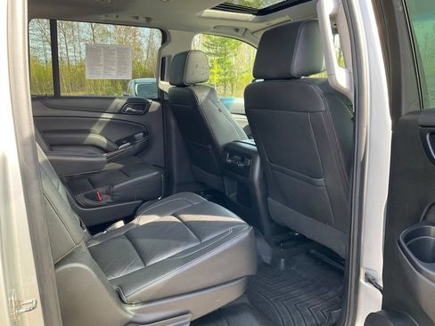 Used 2018 Chevrolet Suburban LT AWD/4WD image 23